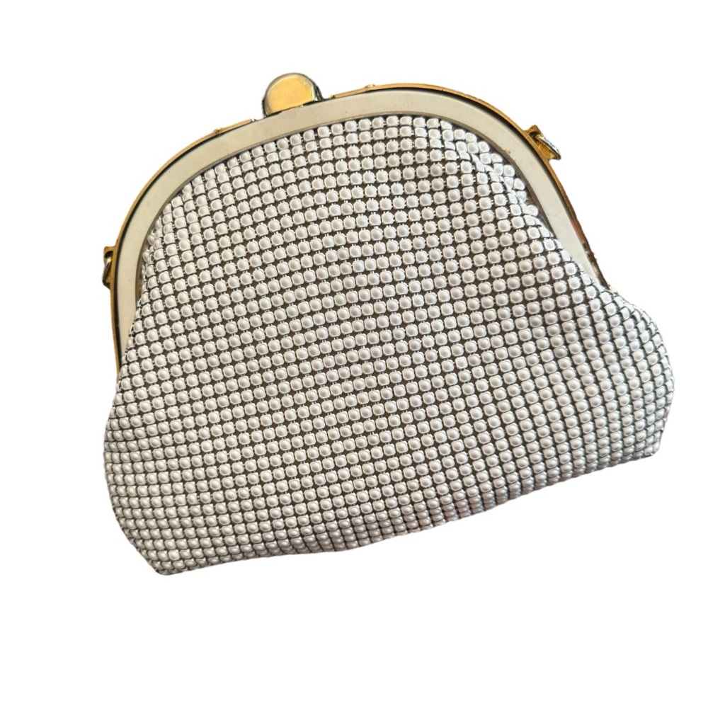 Elegant Vintage 1960s Chain Mail Metal White Mesh Clutch Shoulder Bag Purse